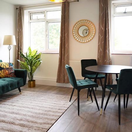 Sophie Place In Vauxhall - 3 Double Beds, 1 Sofa Bed, Spacious Londyn Zewnętrze zdjęcie