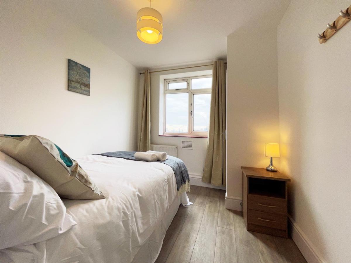 Sophie Place In Vauxhall - 3 Double Beds, 1 Sofa Bed, Spacious Londyn Zewnętrze zdjęcie